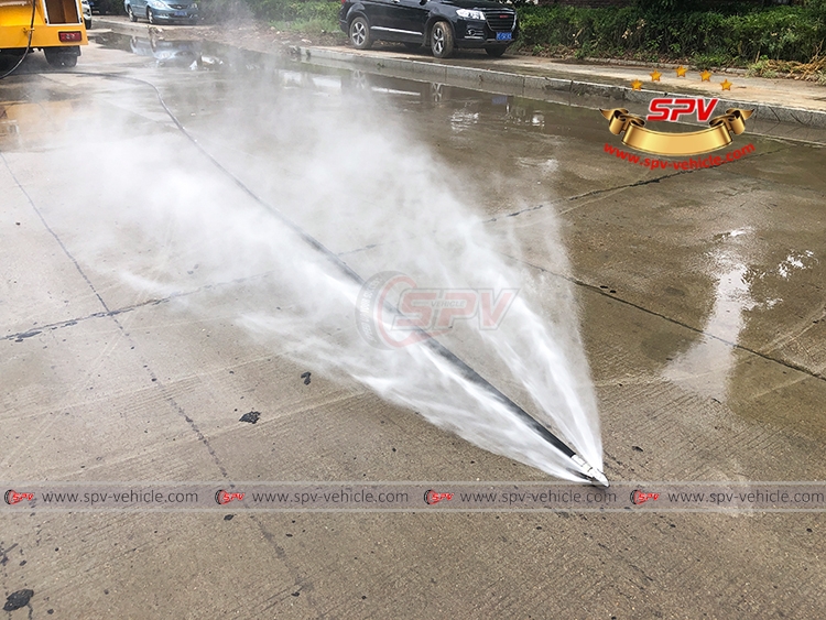 2,000 Litres Sewer Jetting Truck JMC - Jetting Effect 02 2,000 Litres Sewer Jetting Truck JMC - Jetting Effect 02